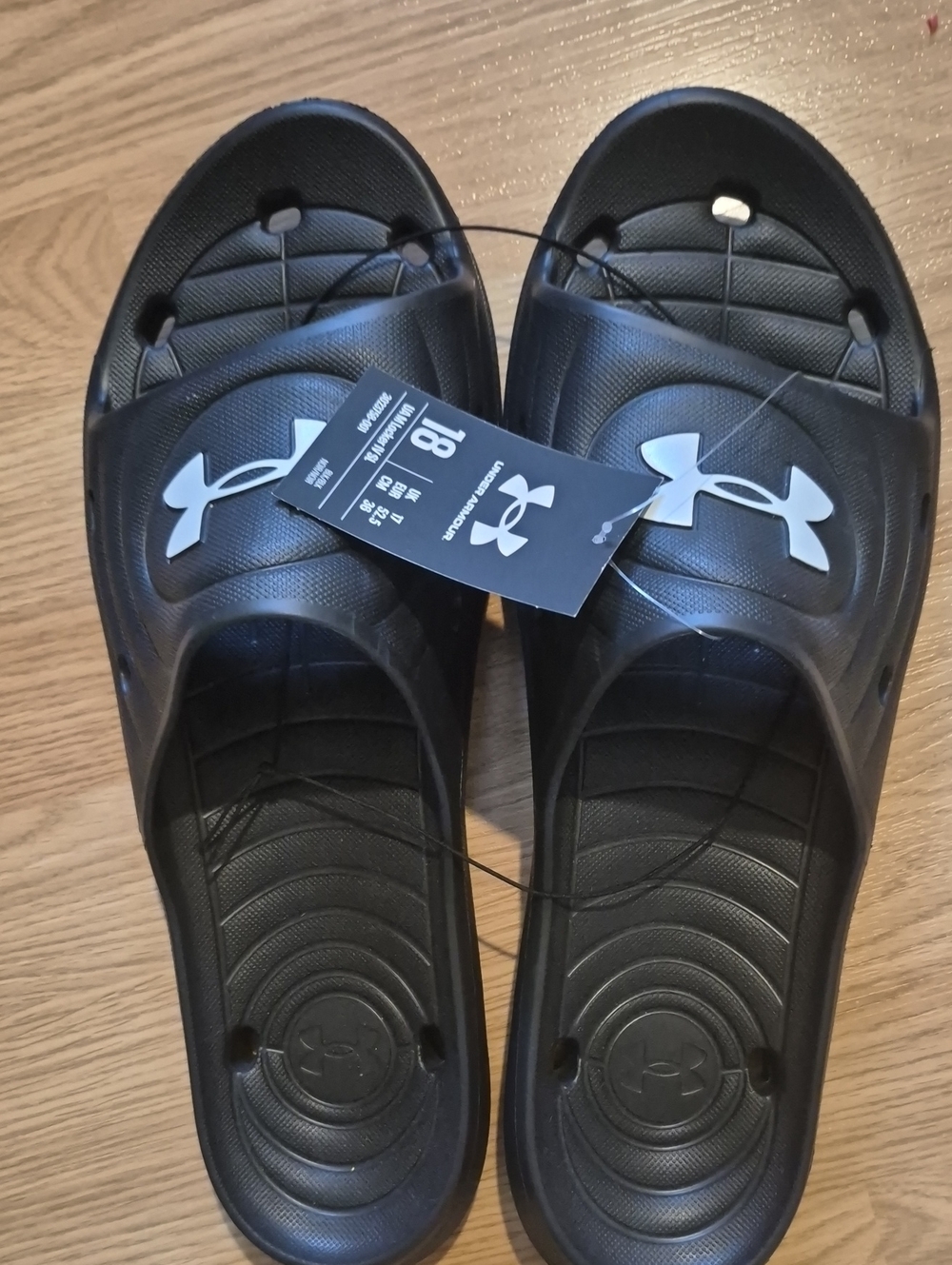 NWT! Under Armour Black Men’s Slip-On Slide Sandals with White Logo Size 18.